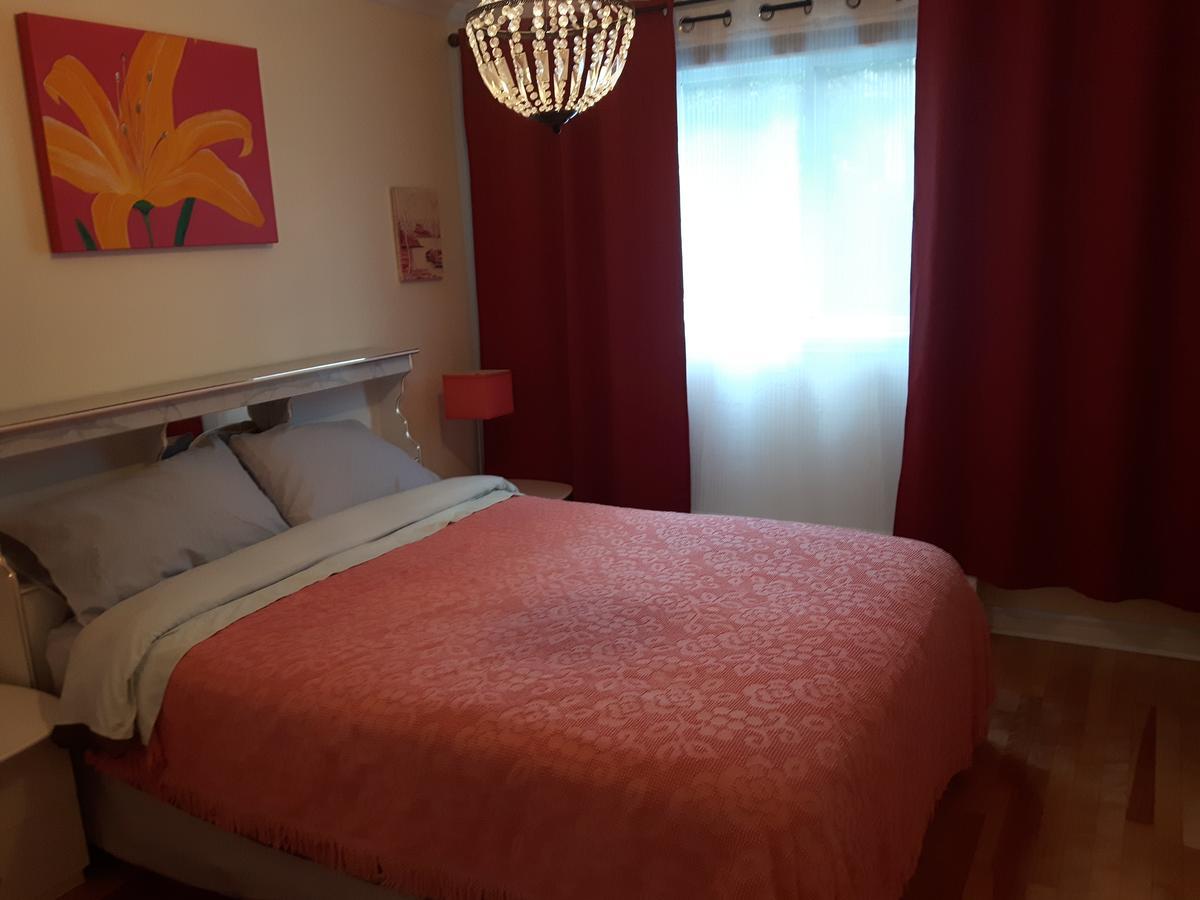 Three Bedroom Holiday Apartment ลองกัยล์ ภายนอก รูปภาพ